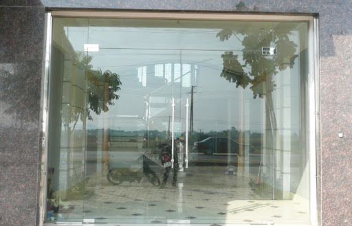 Cửa thủy lực và những điều bạn cần biết